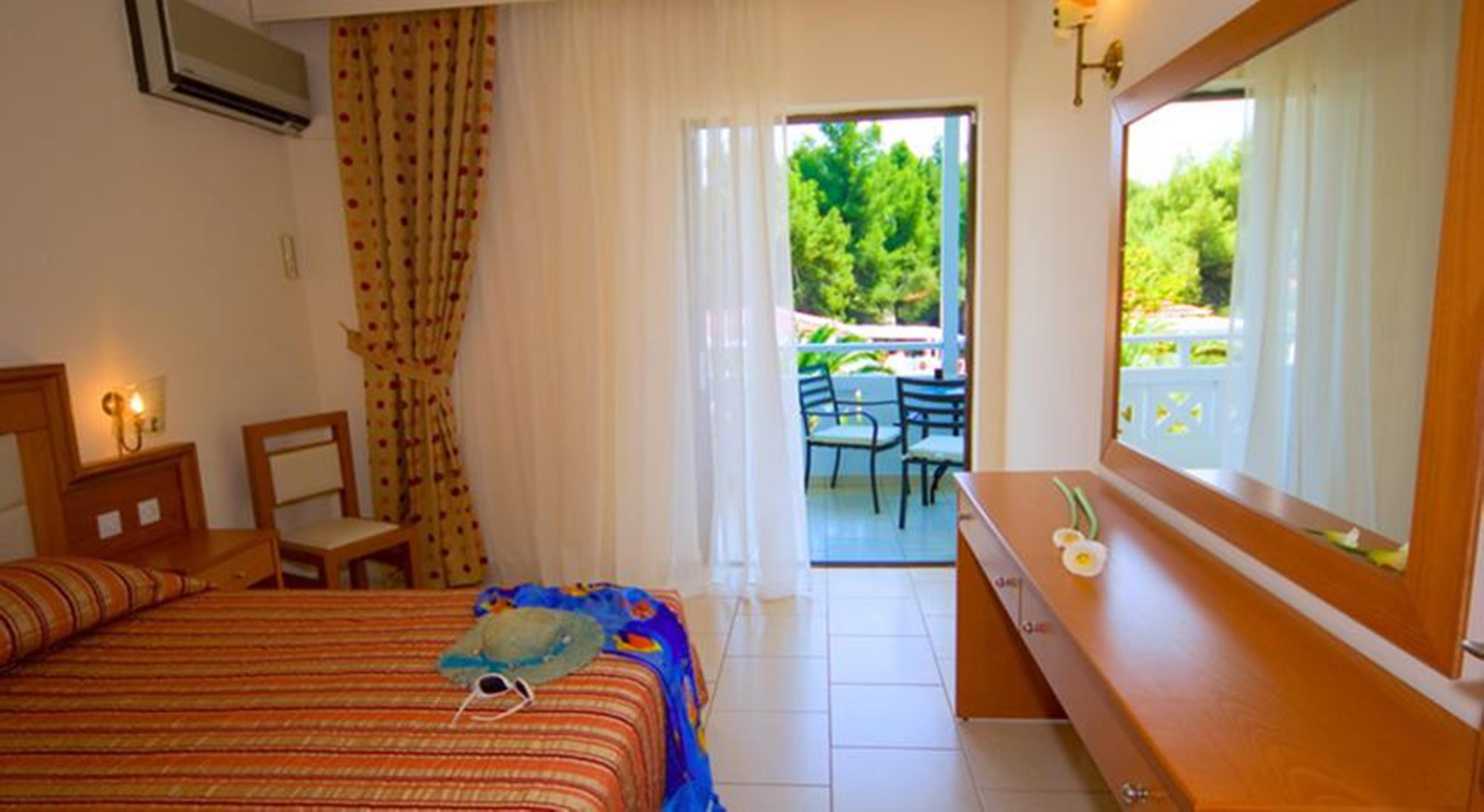 Porfi Beach Hotel Nikiti  Dış mekan fotoğraf